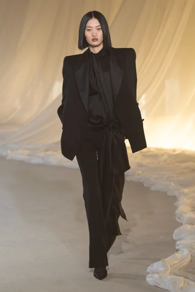 Look 49